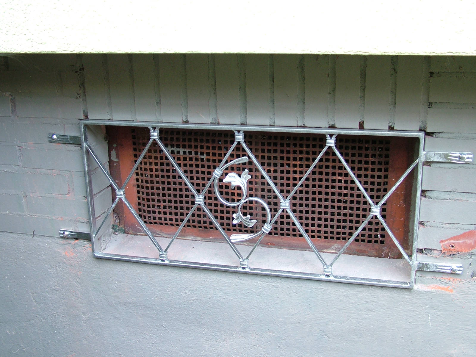 4 Kellerfenster Gitter Fenstergitter Fensterschutz ca. 50x99cm in Bayern -  Üchtelhausen